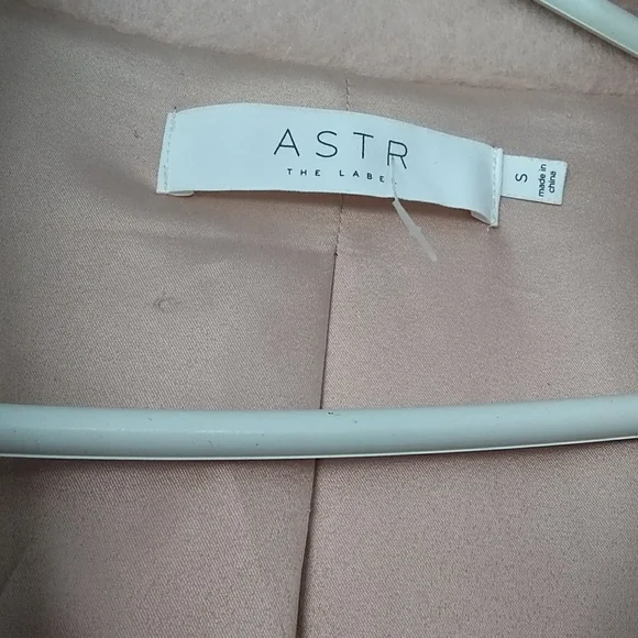 Coat - Picture 4 of 5